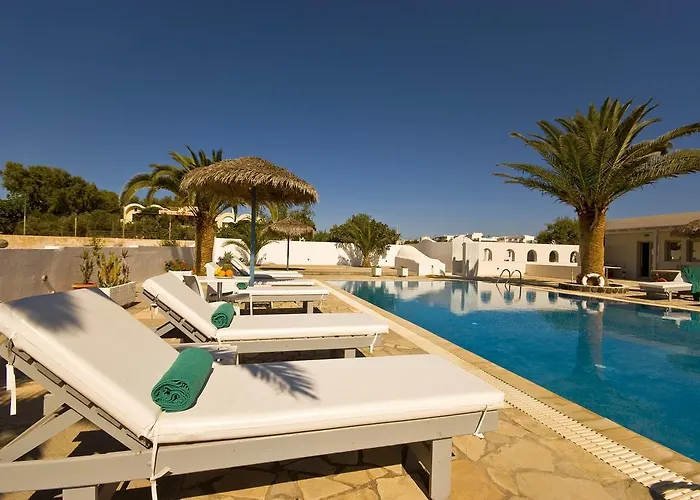 Alafouzos Studios & Apartments